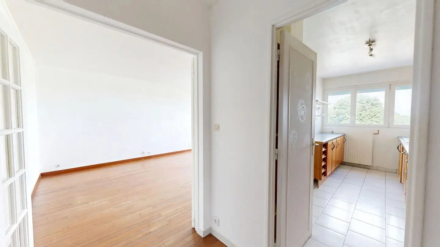 Apartment for sale in Plaisir — 3 bedrooms, 78 m² photo 4