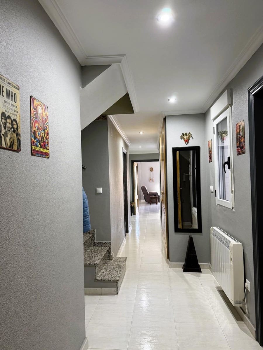 Apartment for sale in Pinoso, Alicante photo 4