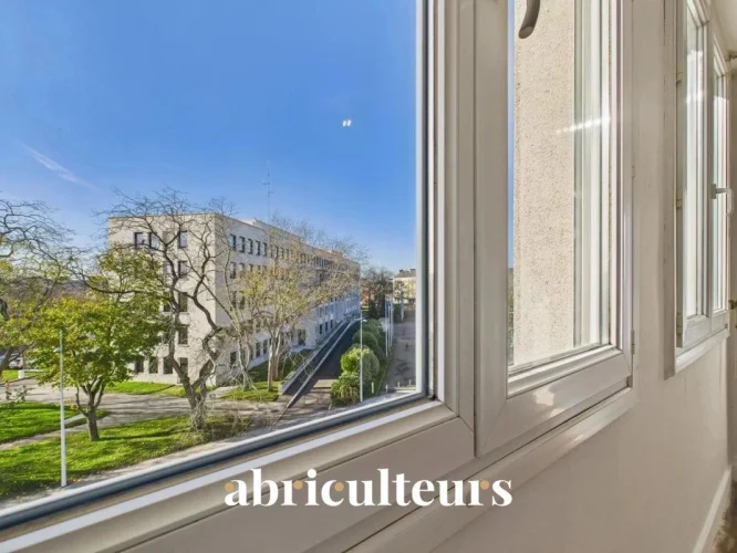Bright City-Center Apartment Near the Sea – Saint-Nazaire (44600) photo 4