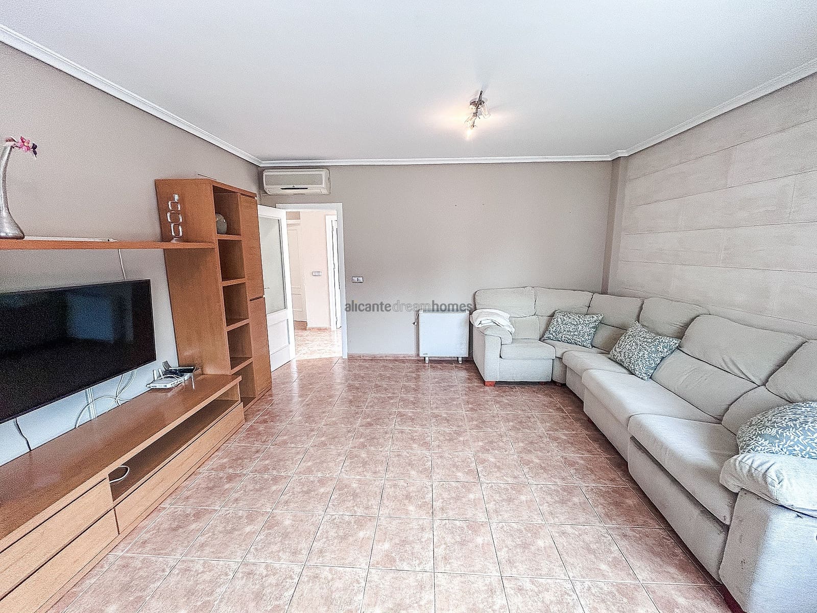 Townhouse for sale in Pinoso, Alicante photo 5