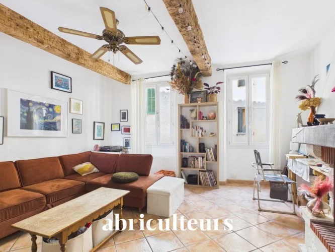 Charming 3-Room Apartment of 65 m² – Open View – 40 m² Vaulted Cellar – Heart of Callian photo 4