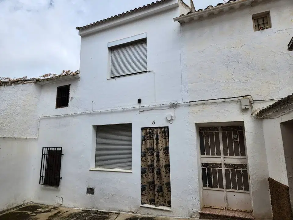 Town house in El Esparragal, Cordoba province