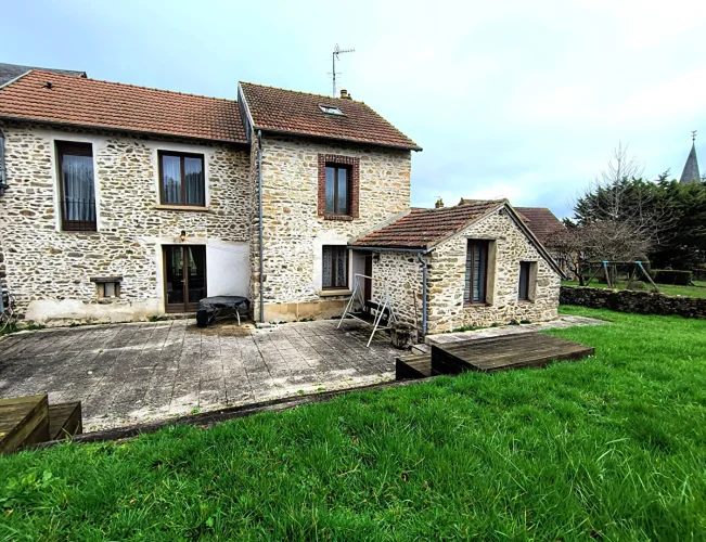 Creuse - Renovated 4 Bedroom House. Great Location!
