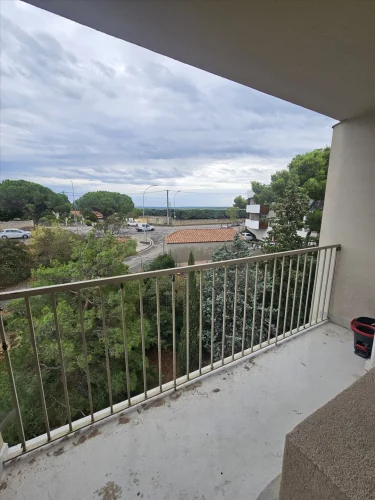 Apartment T3 63 M2 with Loggia and Cellar photo 2