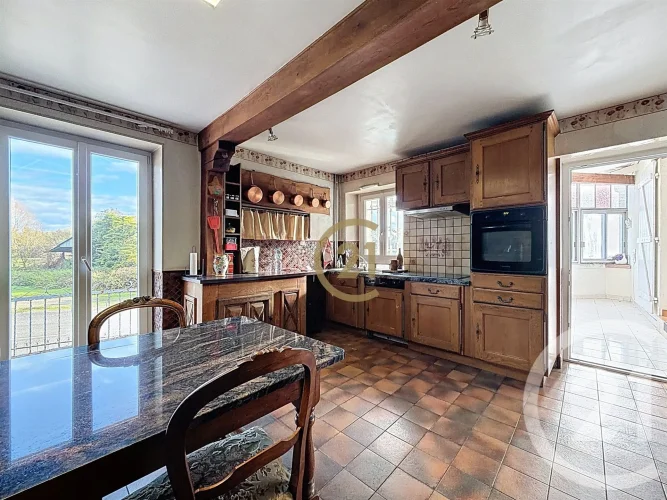 Spacious House for Sale in Briaucourt 214 m² Living Space, 350 m² Basement, 5-are Plot photo 2
