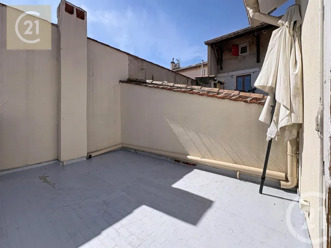Béziers 3-Bedroom Apartment, Near Allées Paul Riquet and Parc Des Poètes. Ideally Located in the photo 4