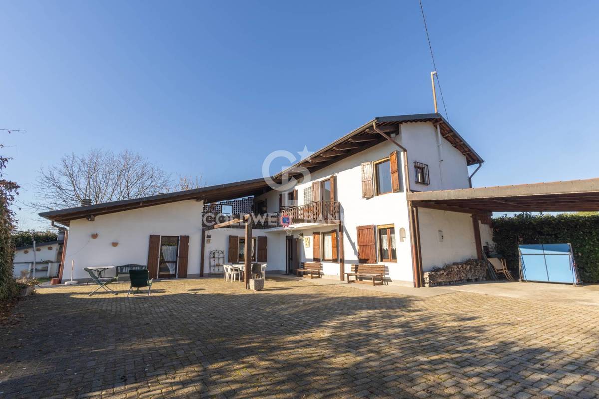 3 bedrooms detached house, 200 m² Rivarolo Canavese, Turin (province) Canavese photo 2
