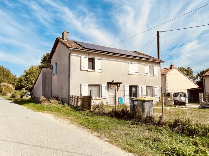 Pleasant Detached Country House with Large Plot