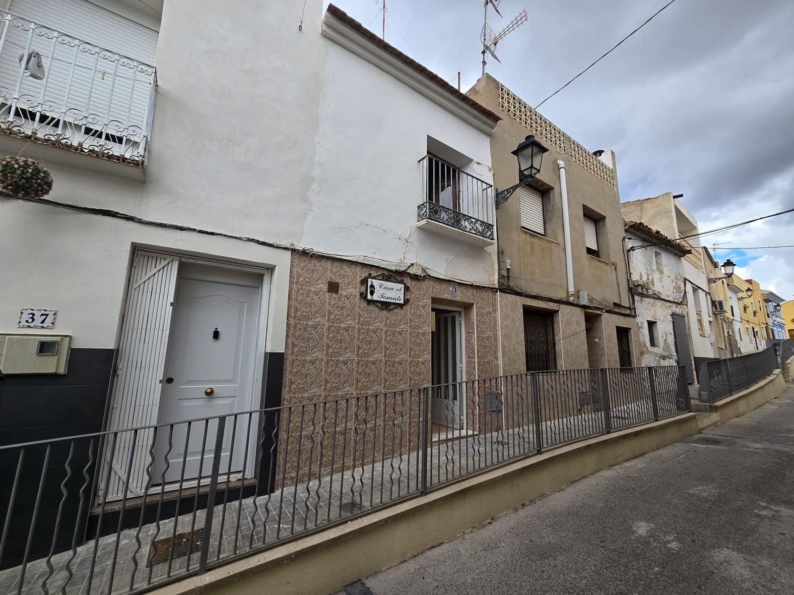 Townhouse for sale in Sax, Alicante photo 3