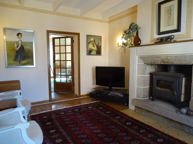 Finistere. A Large 4-Bedroom Property for Sale, Situated in the Village of Collorec photo 2