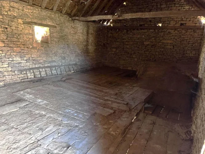 Stone Barn for Renovation photo 4