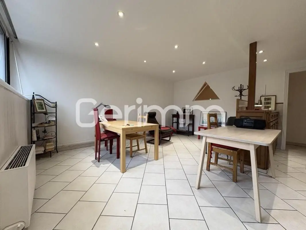 Apartment for sale in Grenoble — 2 bedrooms, 68 m² photo 2
