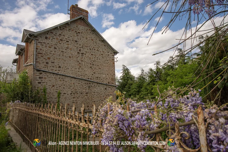 Normandy, la Manche, Ducey-Les-Cheris, 2 Bedroom, Detached, Walking Distance to Town. Bargain photo 4