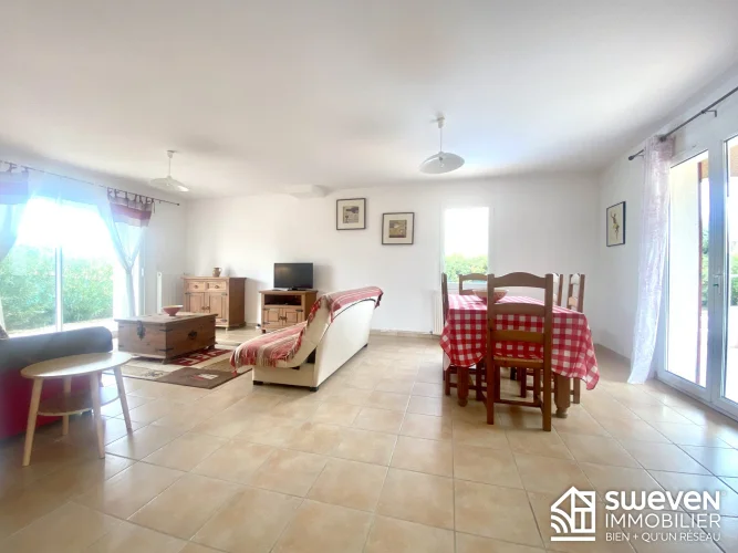 Cozy Villa with Pool photo 5