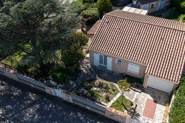 Carcassonne - Pierre Blanche - 3-Bedroom Villa 102m² (77m² Living) with Garden, Garage and Pac photo 2