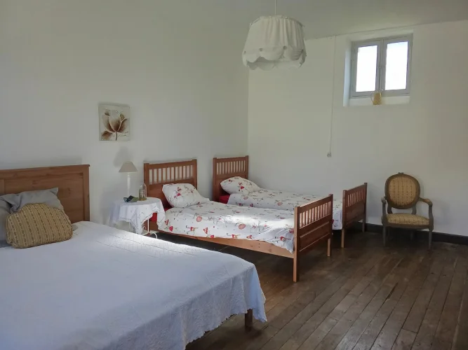Light and Bright Village House photo 3
