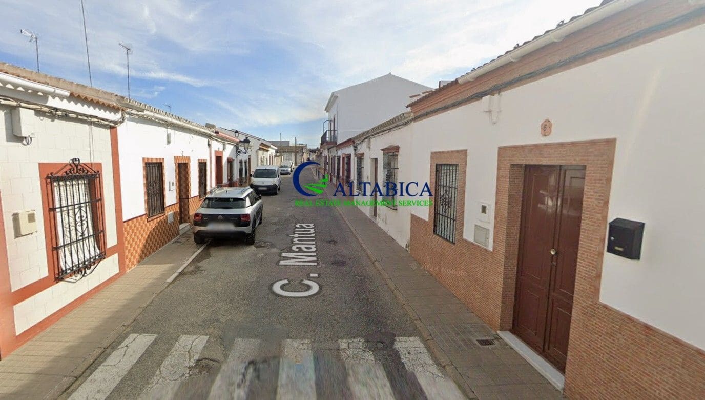 Villa for sale in La Palma del Condado, Huelva