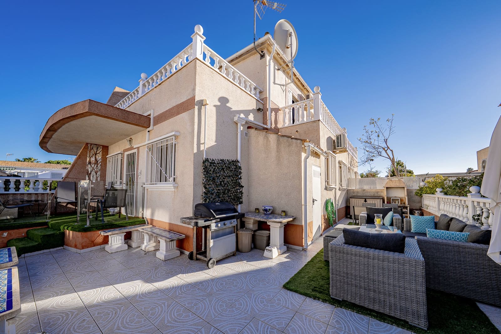 Terraced Villa for sale in Cabo Roig, Orihuela, Alicante photo 2