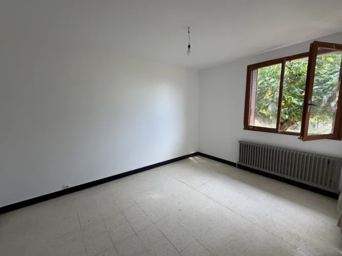 Renovation Project with Garden and New Roof Near Ribérac photo 4