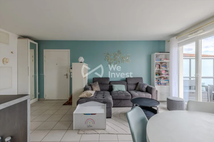 Meyzieu Centre – 3-Room Apartment of 67 m² – Top Floor with Elevator
