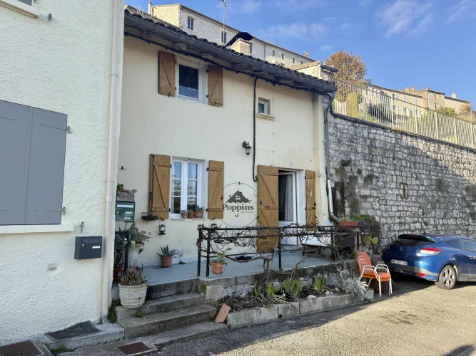 Lauzerte. Stone Village House, Garden and Beautiful Views
