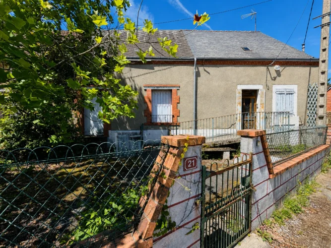 2 Bed House for Sale in Pérassay