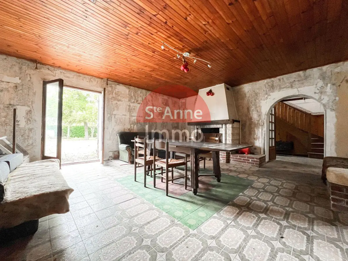 House for sale in Estrees Deniecourt — 4 bedrooms, 300 m²