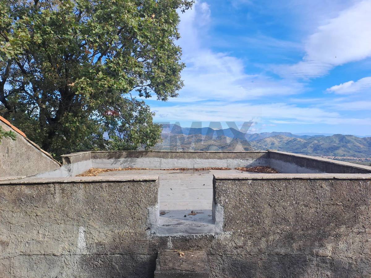 Property in Linguaglossa photo 2