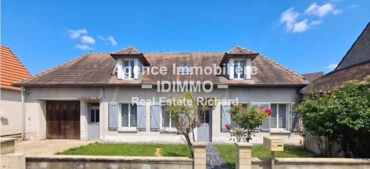 Exclusive to Idimmo: 5-Room House - 137 m², 10 Minutes from