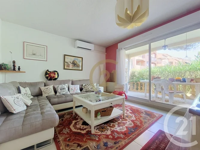 Ground-Floor Apartment with Garden and Terraces in Trans-En-Provence photo 3