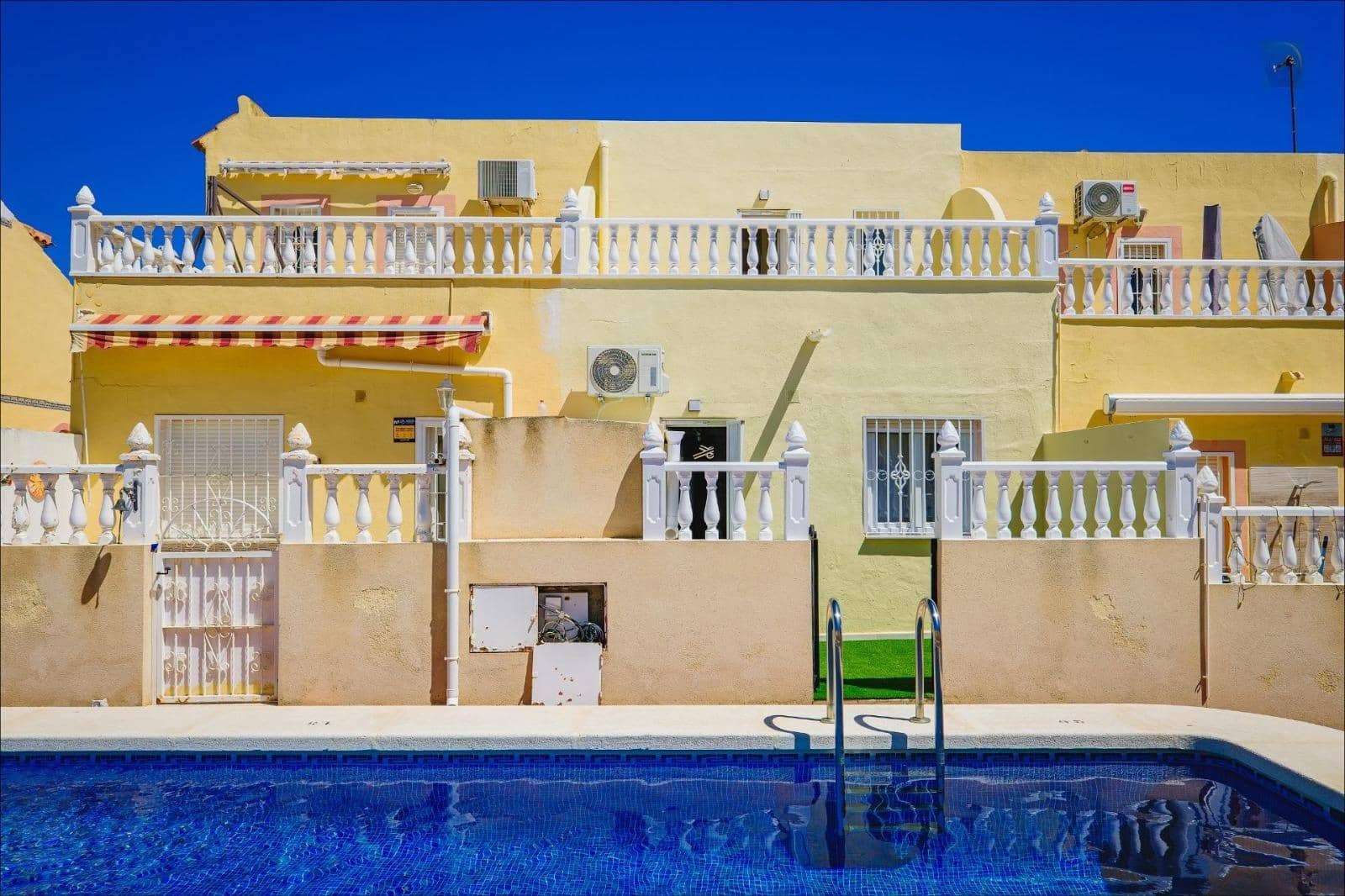 Terraced Villa for sale in Las Filipinas, Alicante