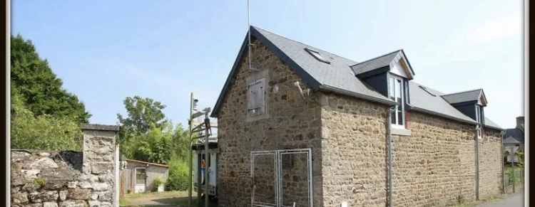 Character Stone Property with River Frontage for Renovatiom photo 5