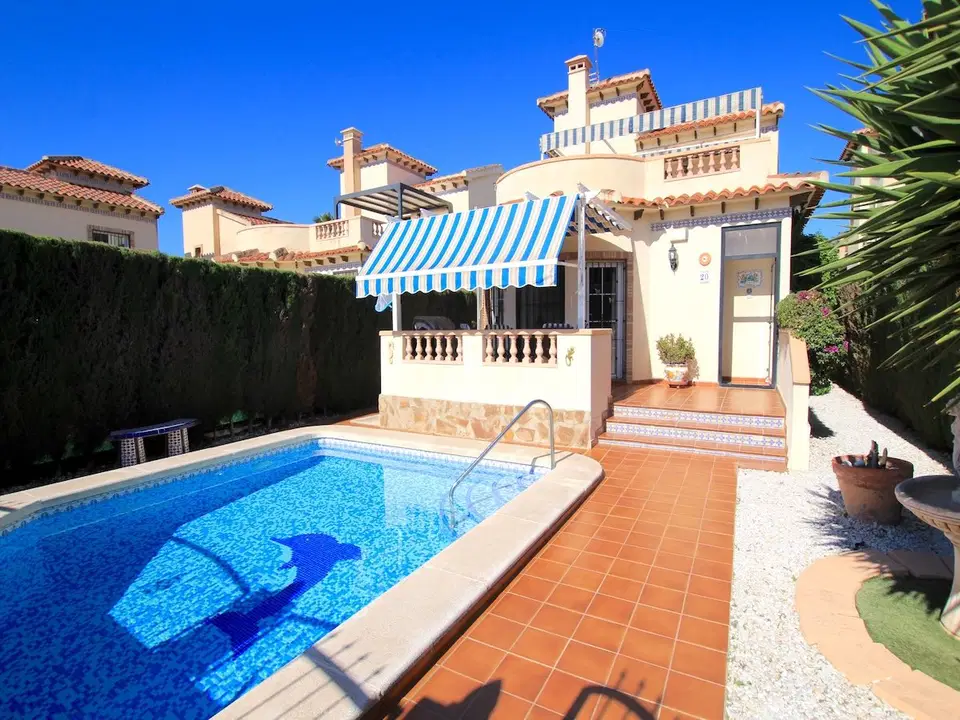 Villa in Guardamar Del Segura, Alicante province