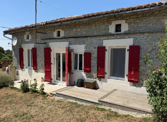 2 Bed House for Sale in Champagne-Mouton photo 2