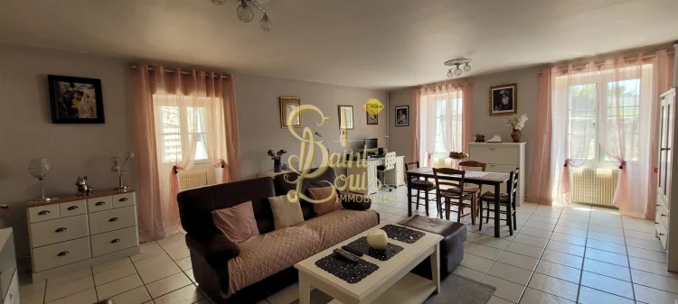 Village House of 170 m² 3 Bedrooms Poss 4 with Small Garden photo 3