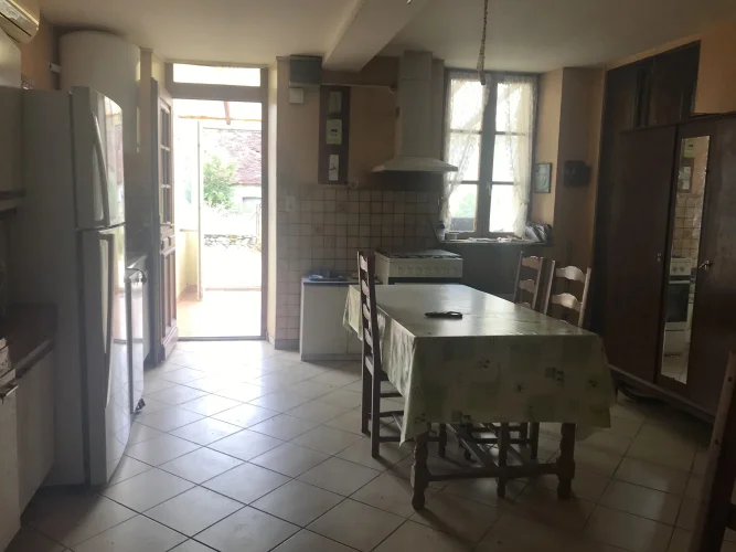 Cute Hamlet House to Renovate photo 4