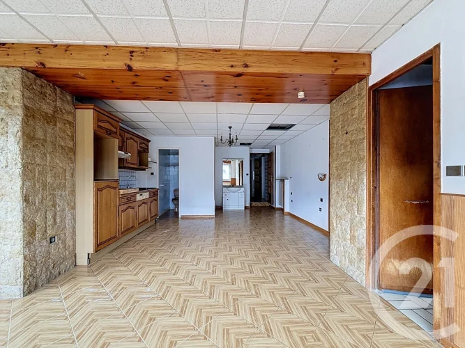 71.6 m² Apartment to Renovate in the Heart of Taninges in the Heart of Taninges, Discover this photo 2