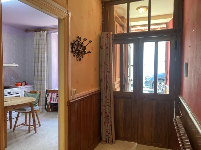 In a Lively Village, Charming House in Good Condition with Garden photo 4