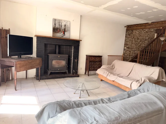 Village Property with 3.4 Hectares, Barn and Pool photo 2