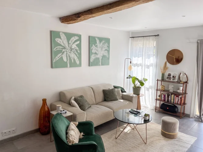 Contemporary Town House with Unique Charm - Downtown Bergerac