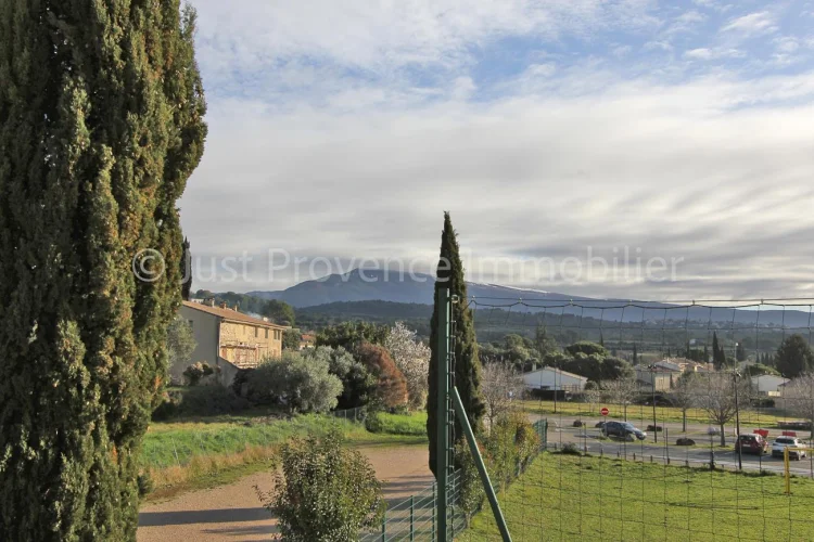 Maison Caromb with Garage on 330 m² of Land - 6 Rooms photo 2