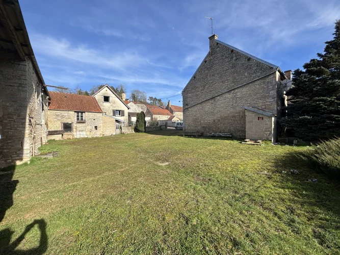 Buncey (Near Chatillon Sur Seine) Farmhouse with photo 4