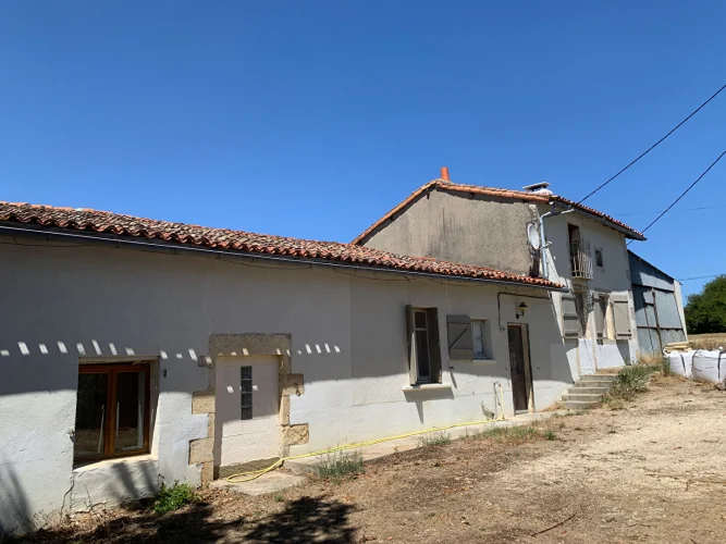 Vienne - Close to Savigné, Charming 3 Bedroom House with Outbuidlings and Land