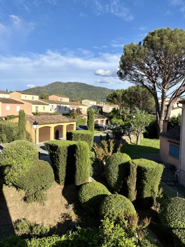 Bright 2-Bedroom Apartment on the Top Floor with Loggia, Swimming Pool and Cellar – la Môle (Gulf of Saint-Tropez) photo 5