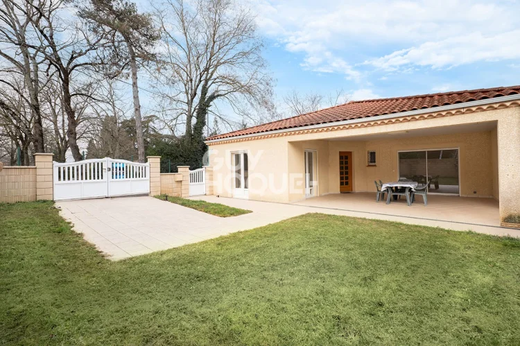 Exclusivity - Single-Storey House in Carmaux, la Lande Area