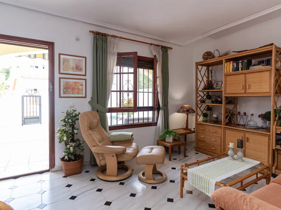 Villa in Torrevieja, Alicante province photo 5