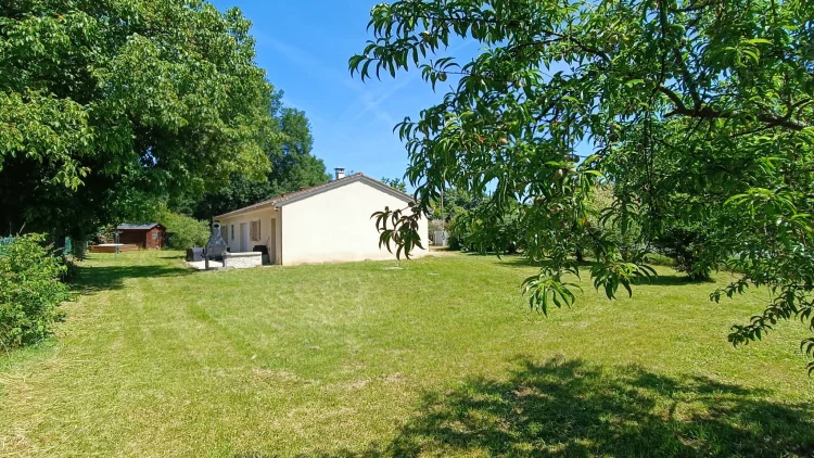 Recently Built Single-Storey Building. photo 2