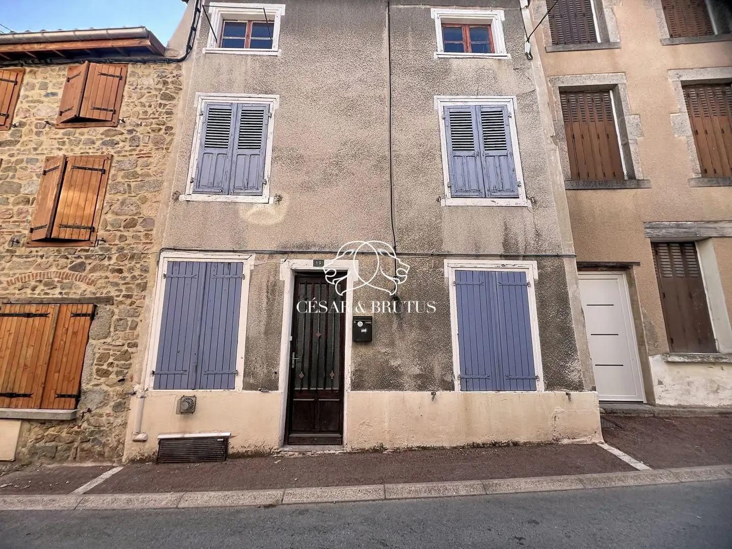 House for sale in Panissieres — 2 bedrooms, 51 m²