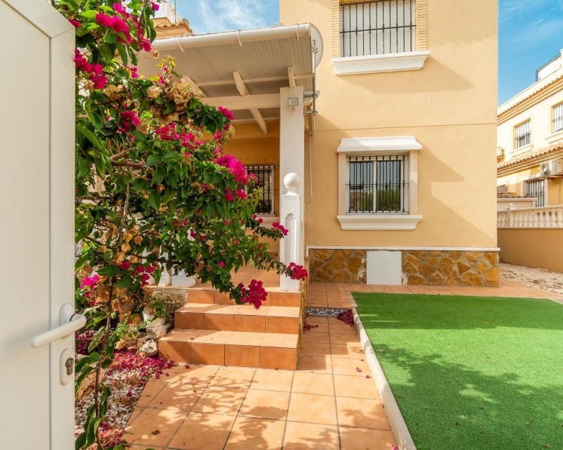 Apartment for sale in Villamartin, Orihuela, Alicante photo 4