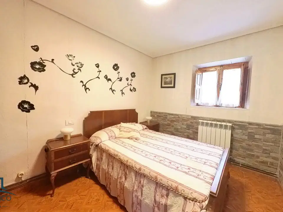 Villa in Arija, Burgos province photo 3